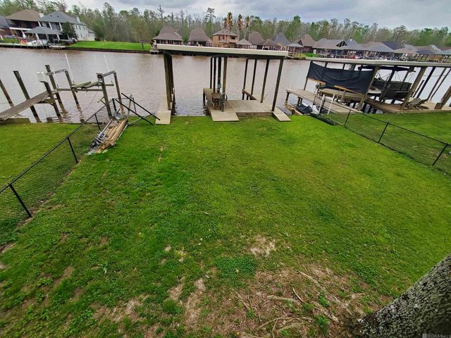 20996 Diversion Canal Rd, Maurepas, LA 70449