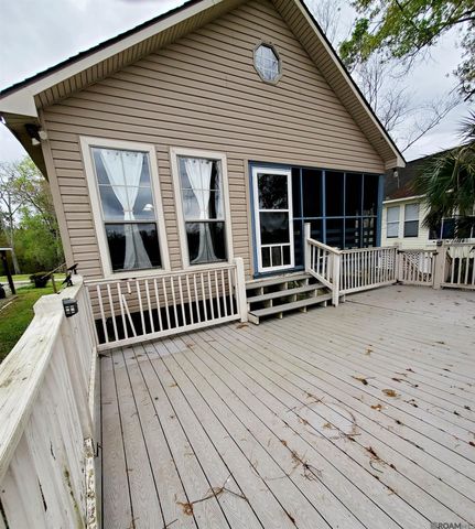 20996 Diversion Canal Rd, Maurepas, LA 70449