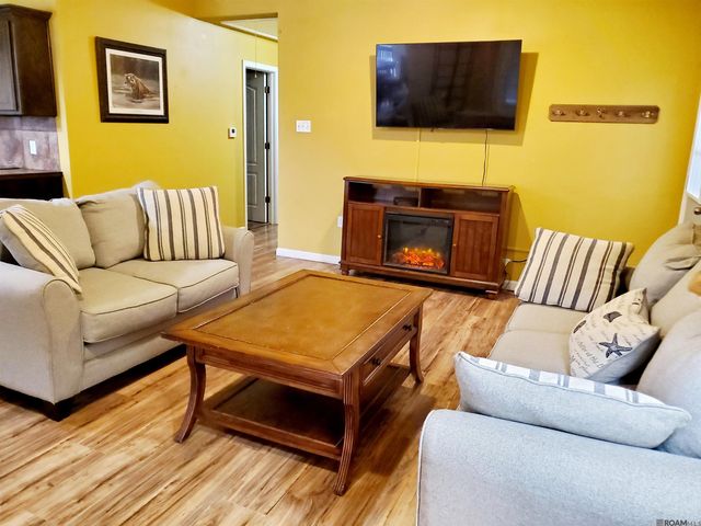 20996 Diversion Canal Rd, Maurepas, LA 70449