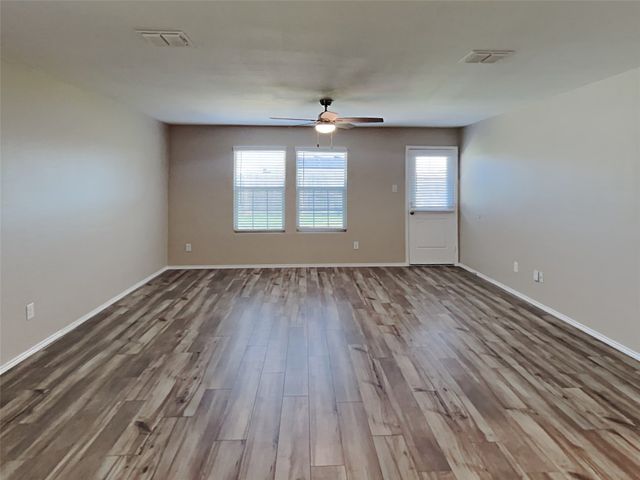 340 Navidad Trail, Fort Worth, TX 76052