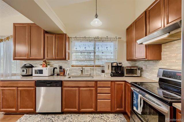 944 S Uravan Street, Aurora, CO 80017