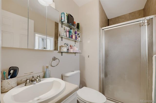 944 S Uravan Street, Aurora, CO 80017