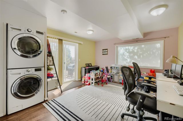 944 S Uravan Street, Aurora, CO 80017
