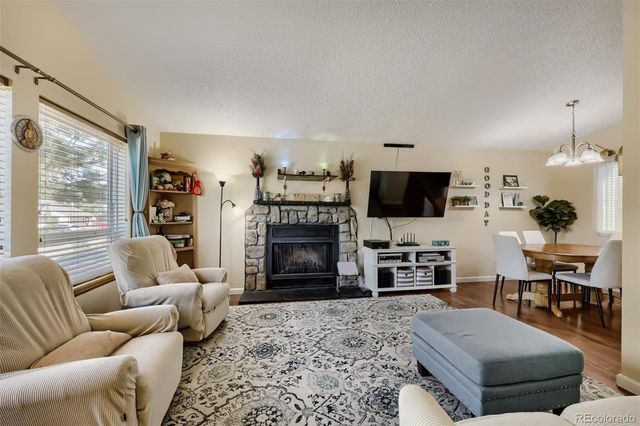 944 S Uravan Street, Aurora, CO 80017