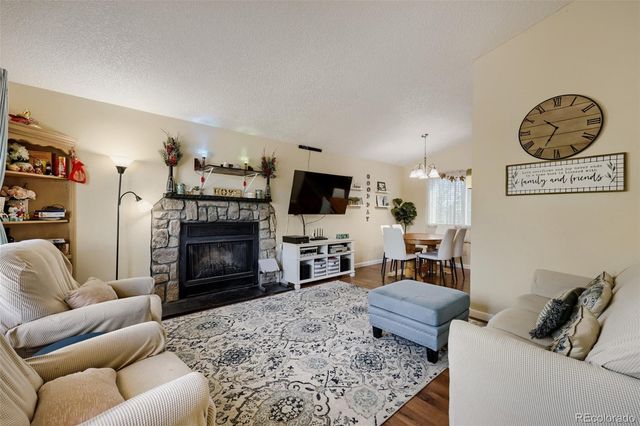 944 S Uravan Street, Aurora, CO 80017