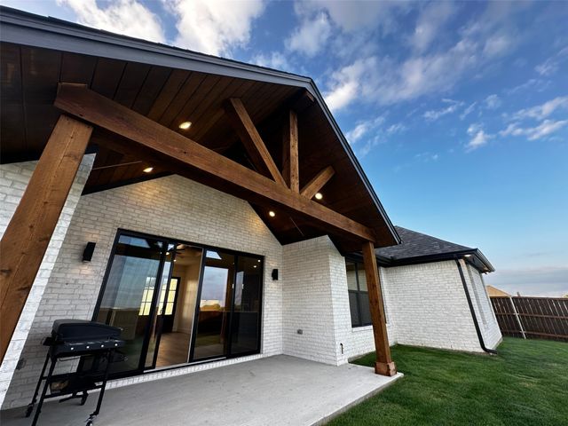 1805 Sudbury Drive, Cleburne, TX 76033