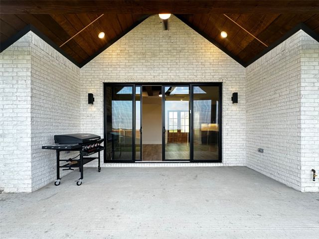 1805 Sudbury Drive, Cleburne, TX 76033