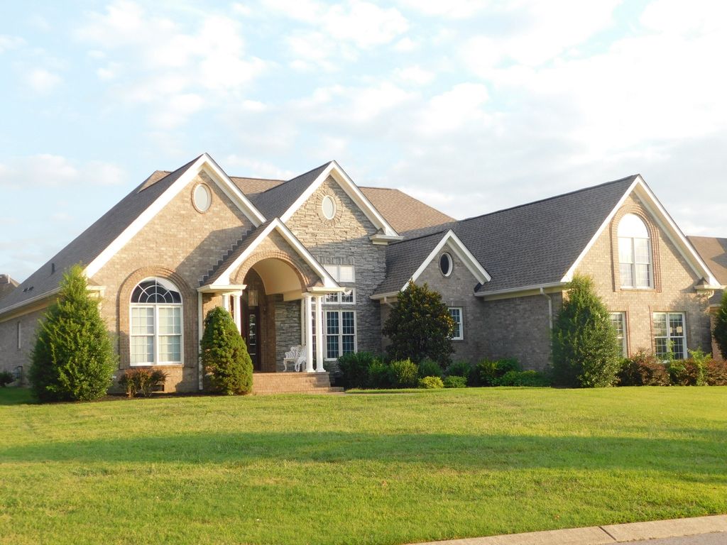 131 Grandview Cir, Gallatin, TN 37066