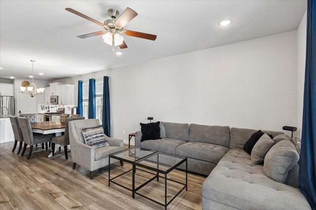 4341 Swallow Drive, Fort Worth, TX 76262