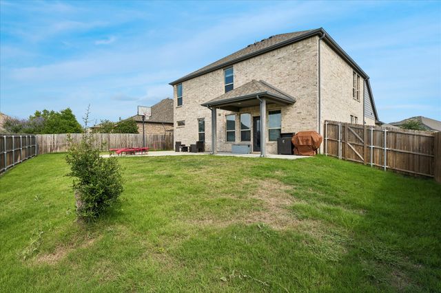 4341 Swallow Drive, Fort Worth, TX 76262