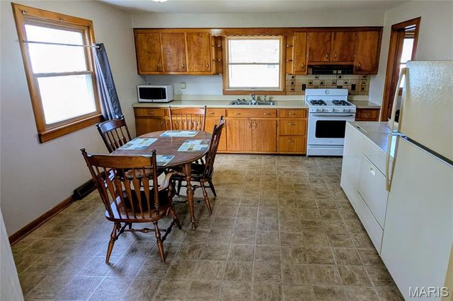 1403 Wilson Street, South Roxana, IL 62087