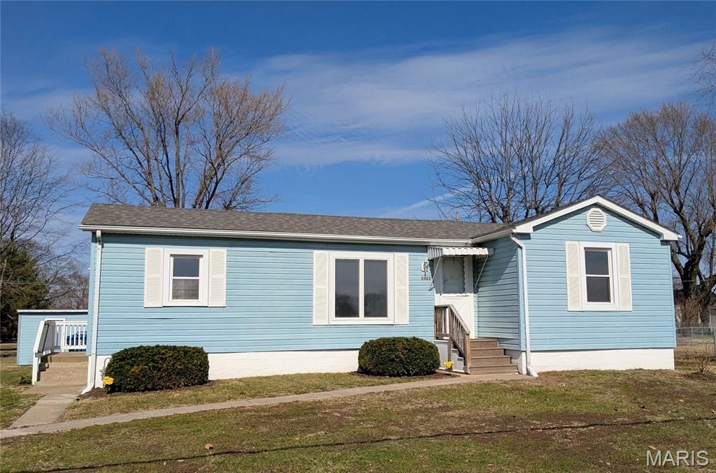 1403 Wilson Street, South Roxana, IL 62087