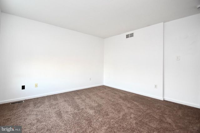 2709 ENTERPRISE ST, Wilmington, DE 19802