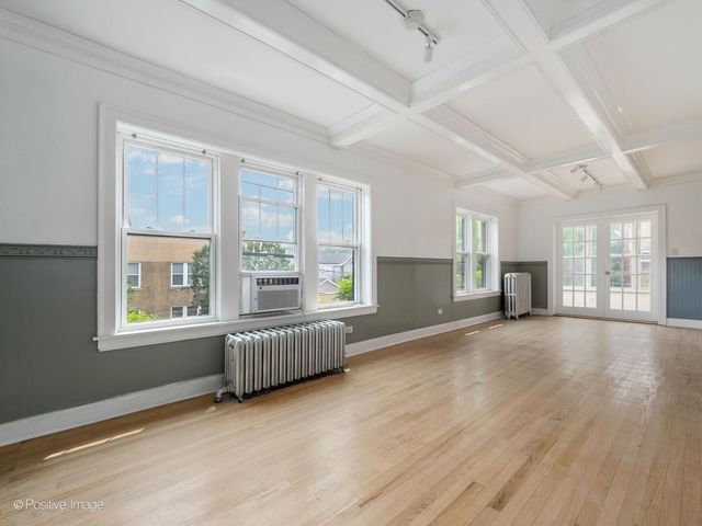 2138 W Cornelia Avenue 2, Chicago, IL 60618