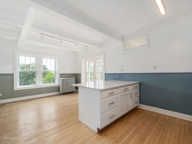 2138 W Cornelia Avenue 2, Chicago, IL 60618