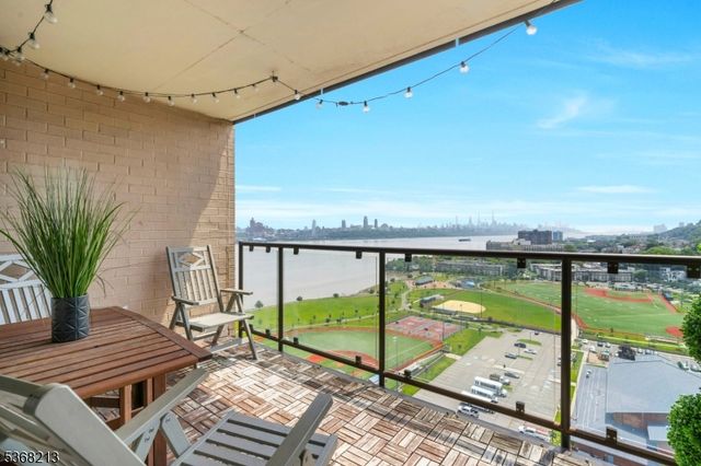 1203 River Rd 19K 19K, Edgewater Boro, NJ 07020