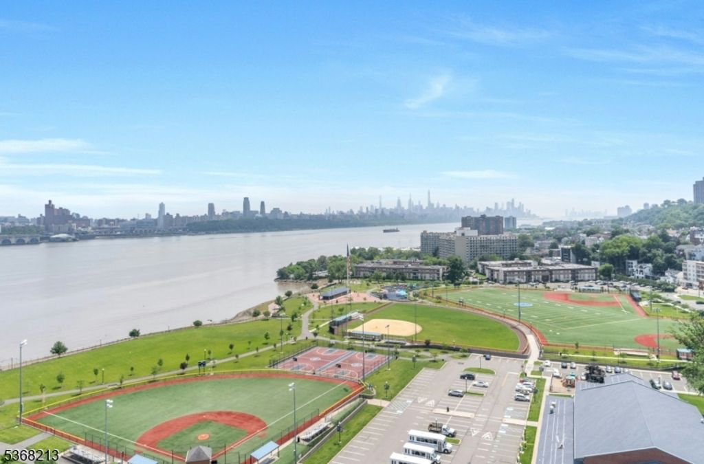 1203 River Rd 19K 19K, Edgewater Boro, NJ 07020