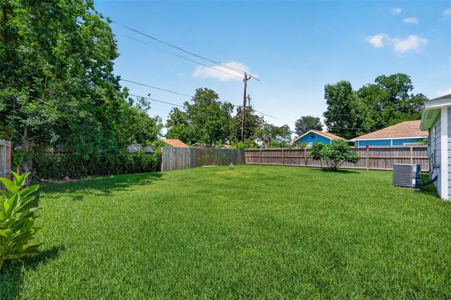 3319 Suiter Way, Pasadena, TX 77503
