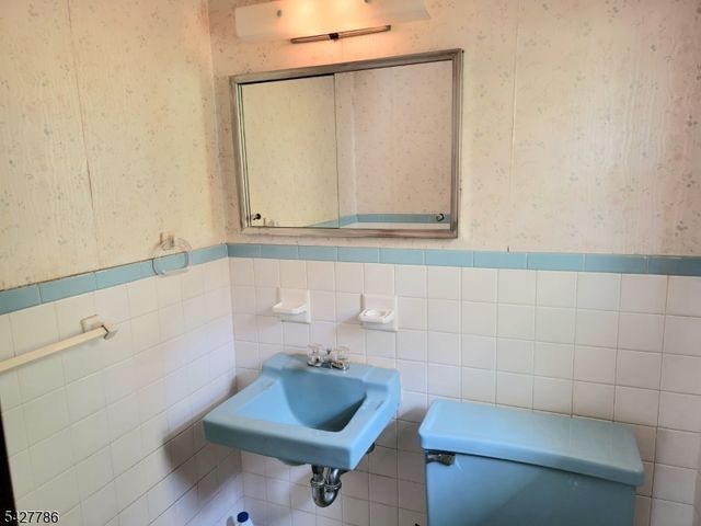 484 Stony Brook Dr, Bridgewater Twp., NJ 08807