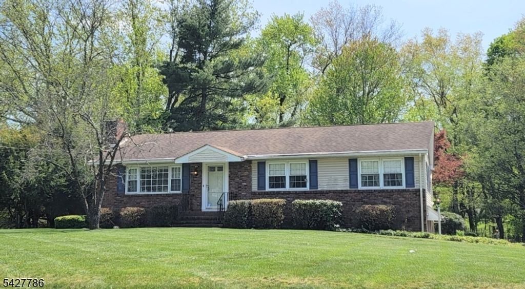 484 Stony Brook Dr, Bridgewater Twp., NJ 08807