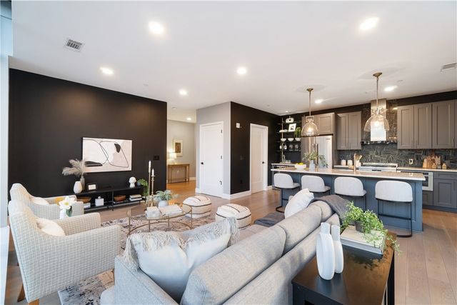 350 Oliver Ave 1002, Pittsburgh, PA 15222