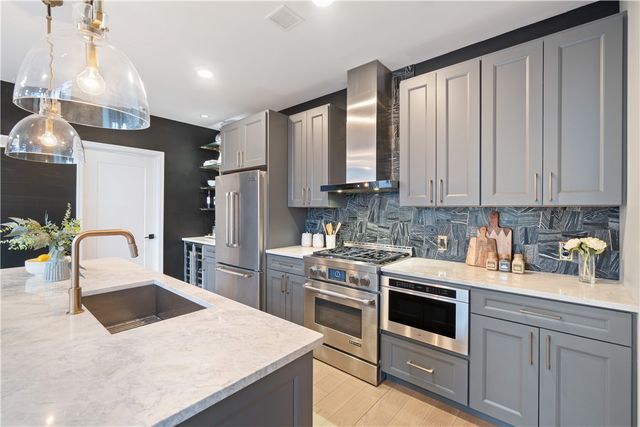 350 Oliver Ave 1002, Pittsburgh, PA 15222