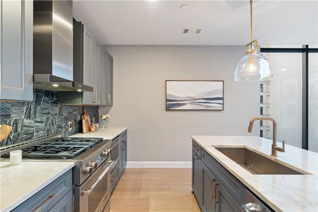 350 Oliver Ave 1002, Pittsburgh, PA 15222