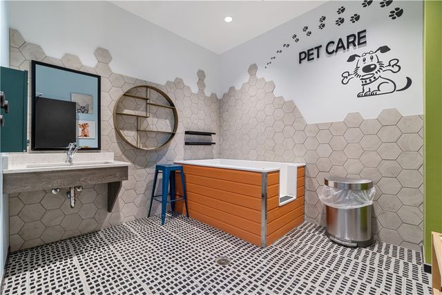 350 Oliver Ave 1002, Pittsburgh, PA 15222