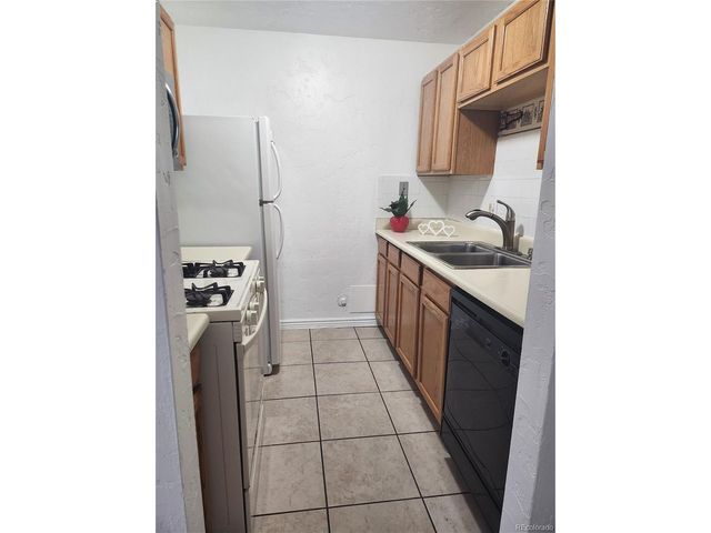 10722 E Exposition Ave 117, Aurora, CO 80012