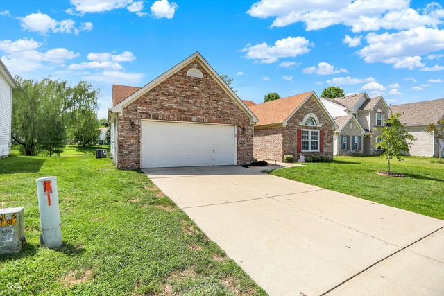 5849 Columbia Circle, Greenwood, IN 46142