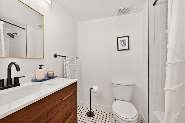 1422 Chardonnay Drive, Houston, TX 77077