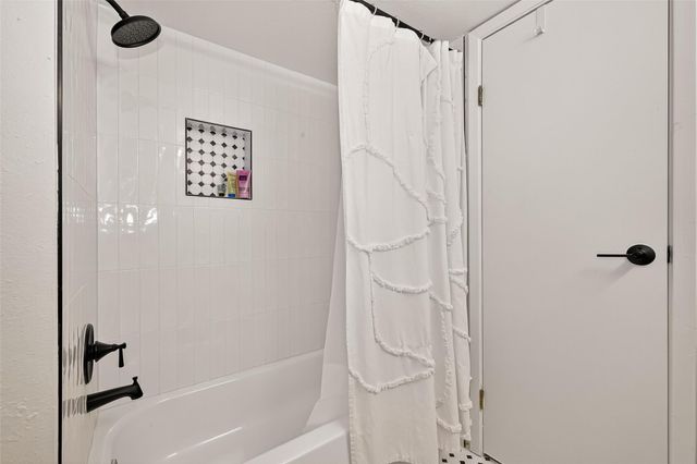 1422 Chardonnay Drive, Houston, TX 77077