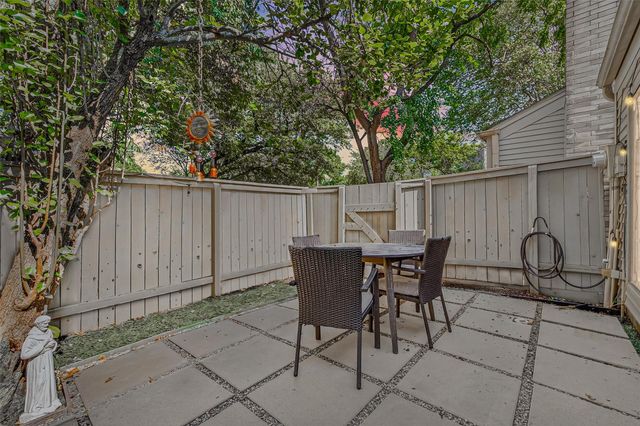 1422 Chardonnay Drive, Houston, TX 77077