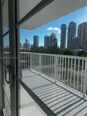 231 174th St 718, Sunny Isles Beach, FL 33160