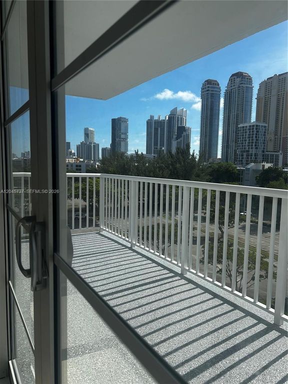 231 174th St 718, Sunny Isles Beach, FL 33160