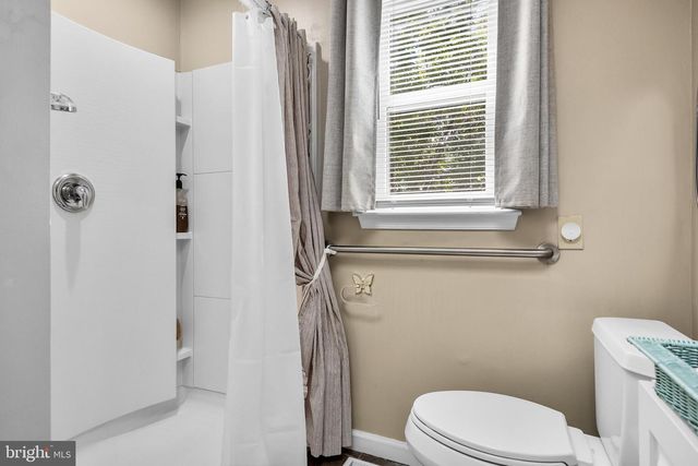 2 DEVONSHIRE RD, Mount Laurel, NJ 08054