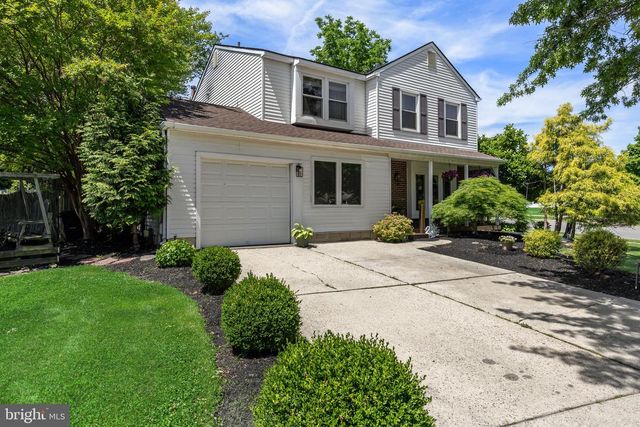 2 DEVONSHIRE RD, Mount Laurel, NJ 08054