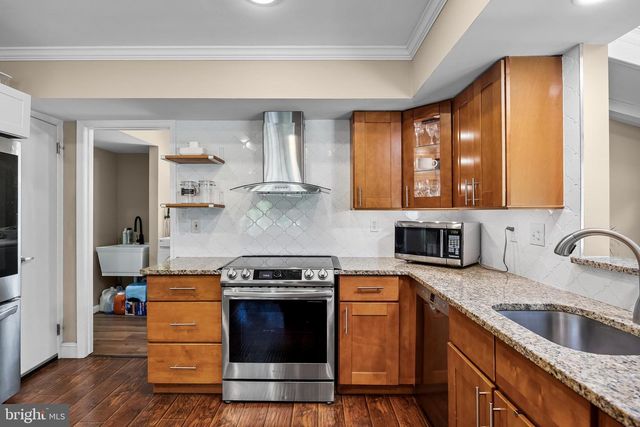 2 DEVONSHIRE RD, Mount Laurel, NJ 08054