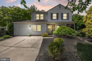 2 DEVONSHIRE RD, Mount Laurel, NJ 08054