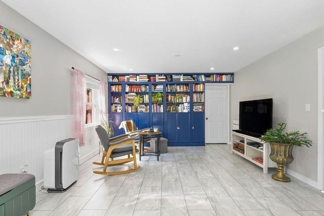 8 Bliss Rd, Bellingham, MA 02019