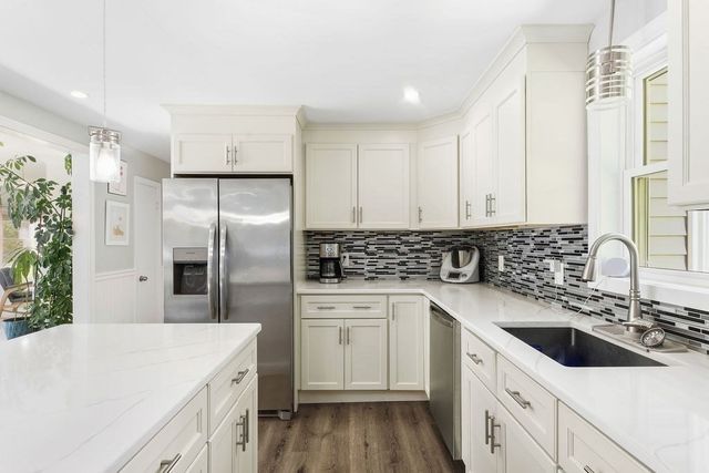 8 Bliss Rd, Bellingham, MA 02019