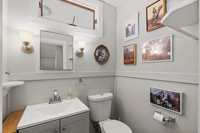 8 Bliss Rd, Bellingham, MA 02019