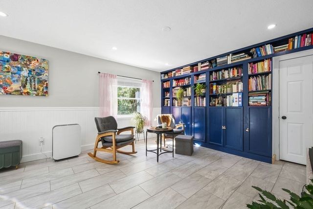 8 Bliss Rd, Bellingham, MA 02019