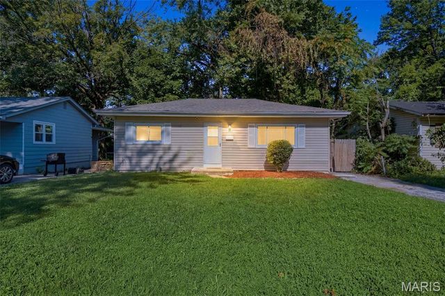 10537 Earl Drive, St Louis, MO 63136