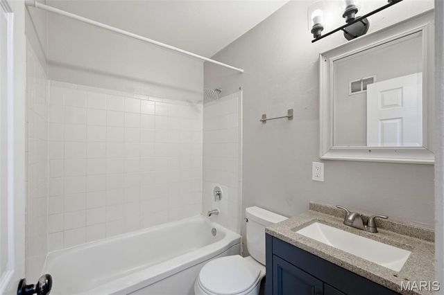 10537 Earl Drive, St Louis, MO 63136