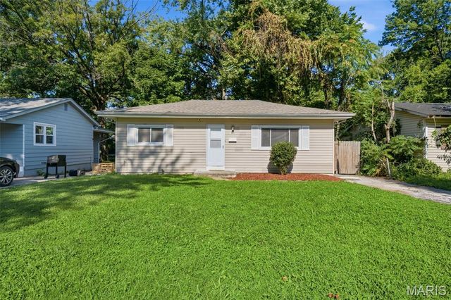 10537 Earl Drive, St Louis, MO 63136