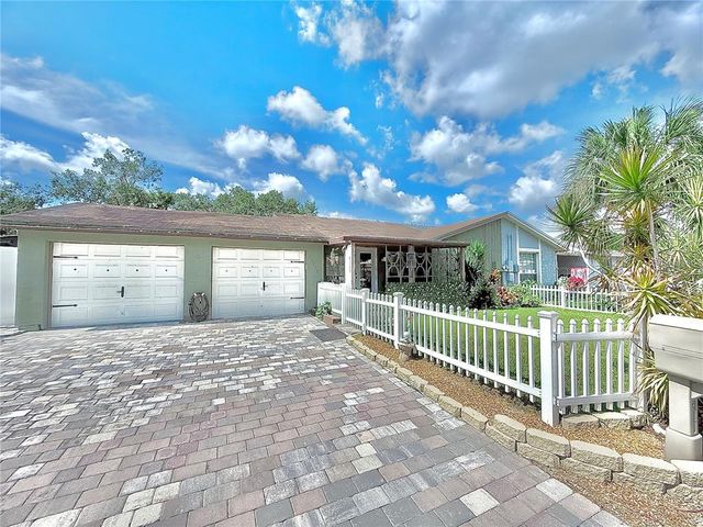 10208 TURTLE HILL COURT, Tampa, FL 33615