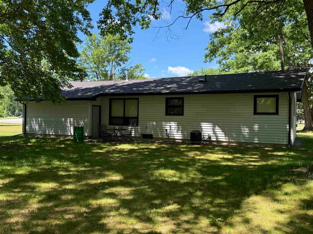 182 E M-61 Highway, Gladwin, MI 48624