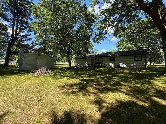 182 E M-61 Highway, Gladwin, MI 48624