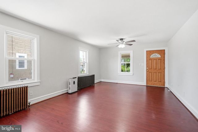 126 TOMLIN STATION RD, Gibbstown, NJ 08027